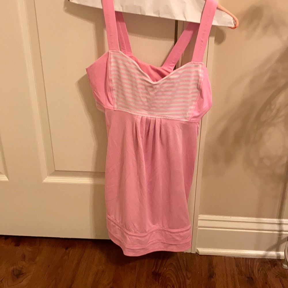Lululemon tank